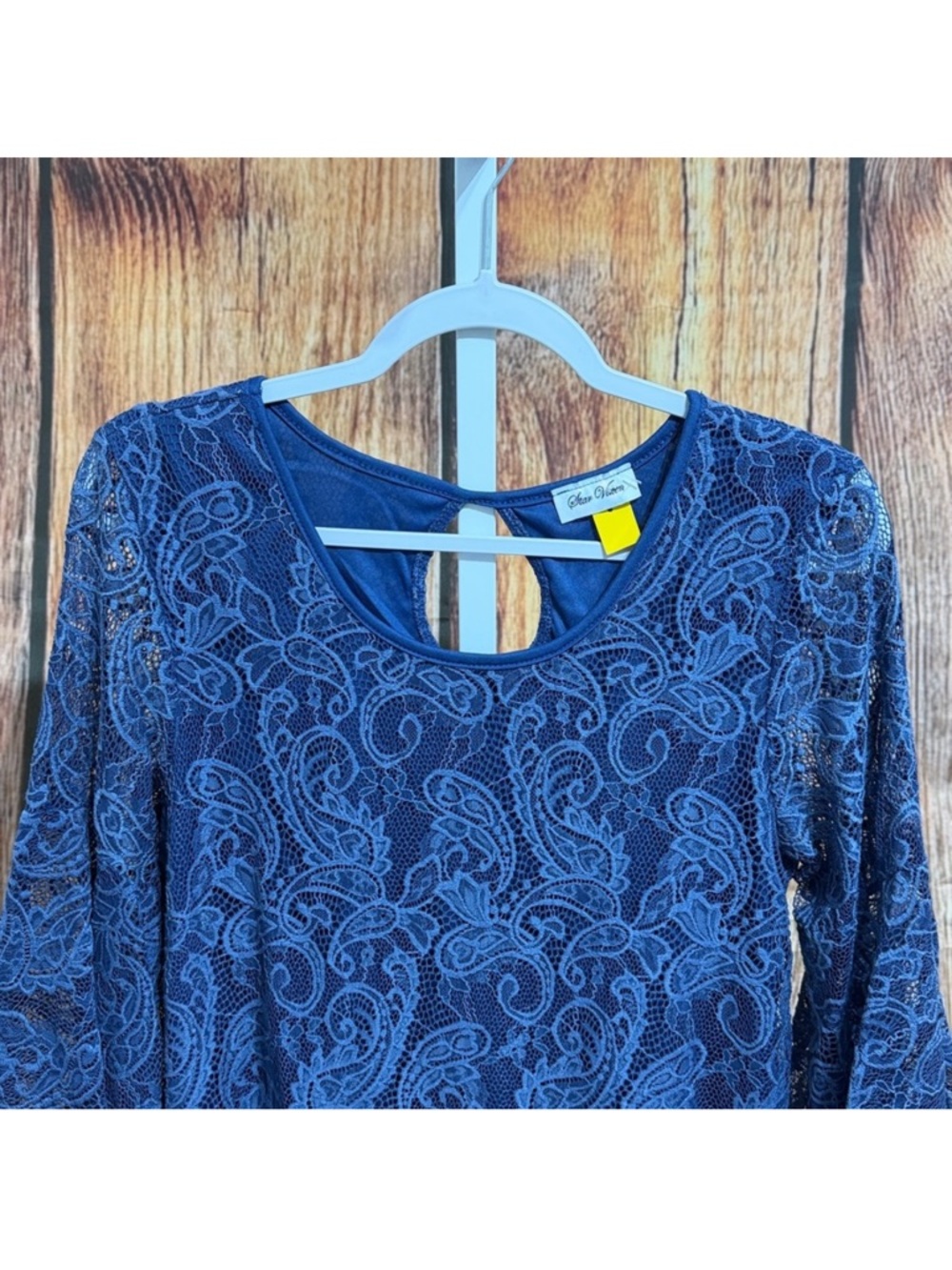 Star Vixen Navy Lace Paisley Keyhole Bell Sleeve Top - Picture 2 of 5